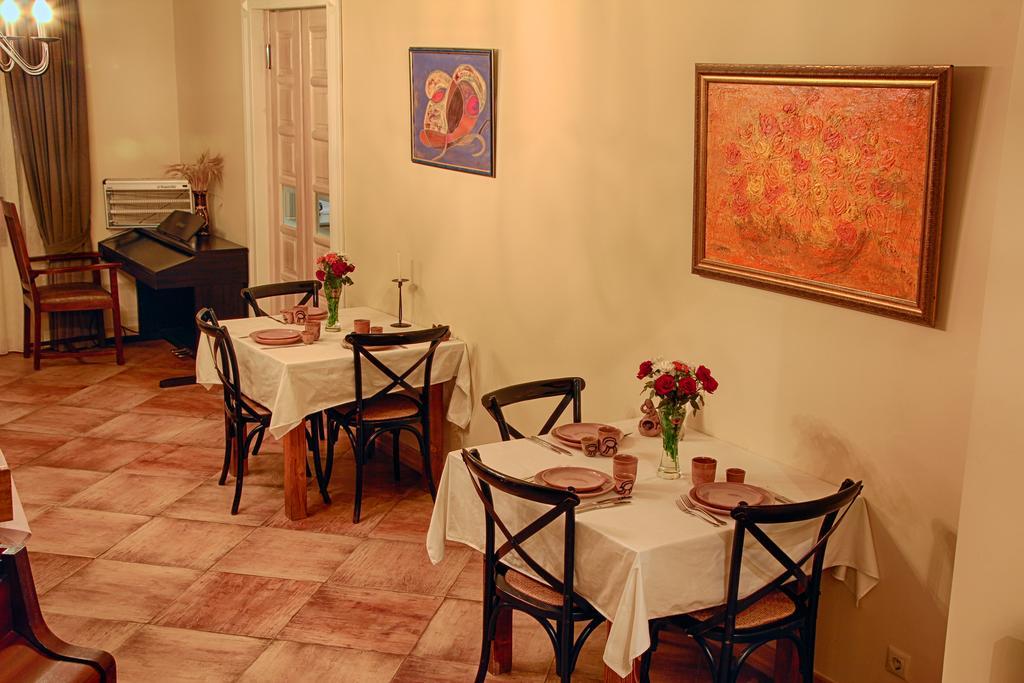 Tsaghkunq Guest House Sevan Bagian luar foto