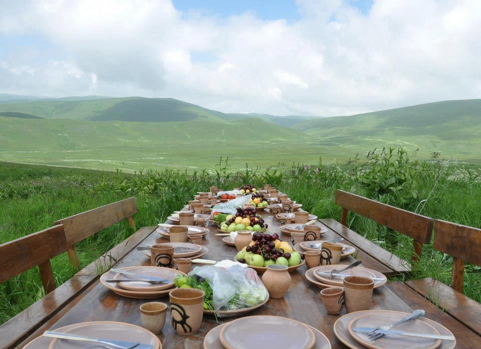 Tsaghkunq Guest House Sevan Bagian luar foto