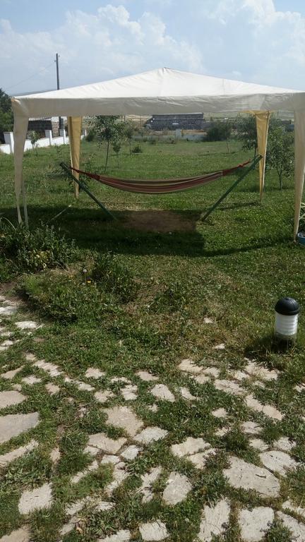 Tsaghkunq Guest House Sevan Bagian luar foto