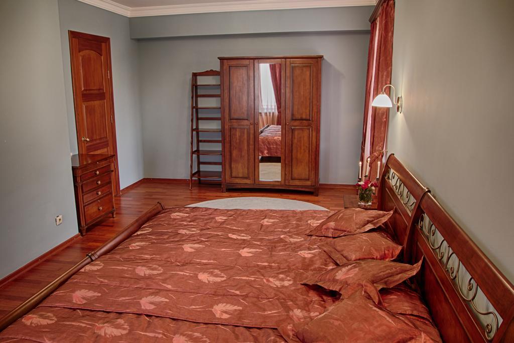 Tsaghkunq Guest House Sevan Bagian luar foto