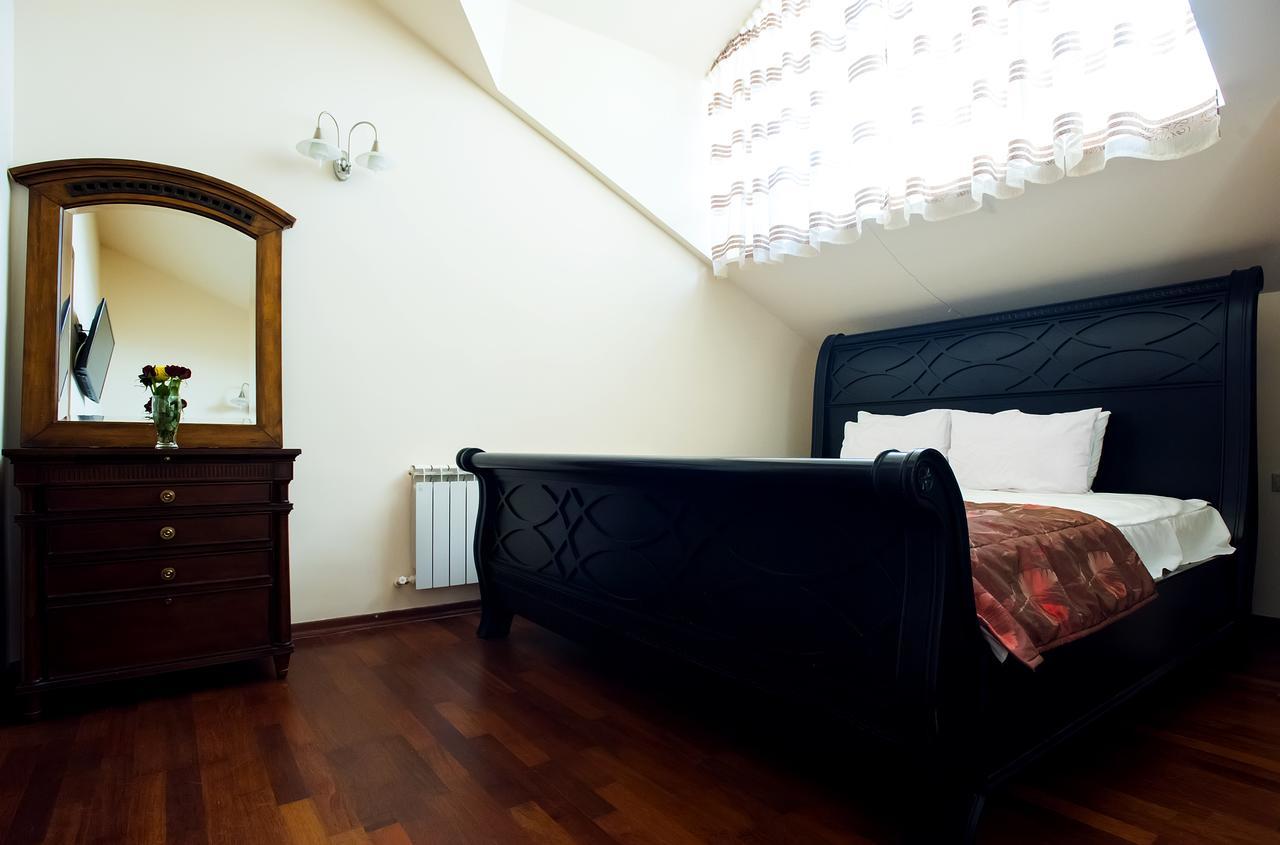 Tsaghkunq Guest House Sevan Bagian luar foto